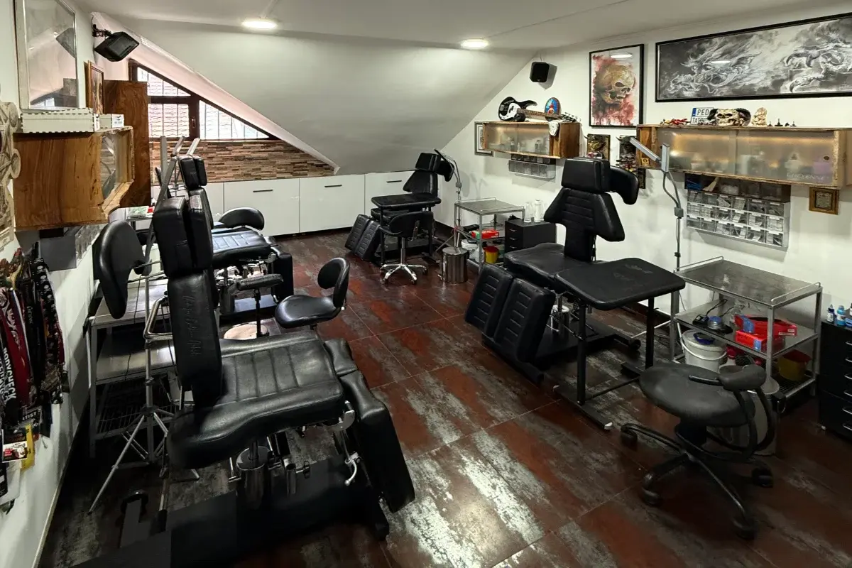BL Tattoo & Piercing studio 