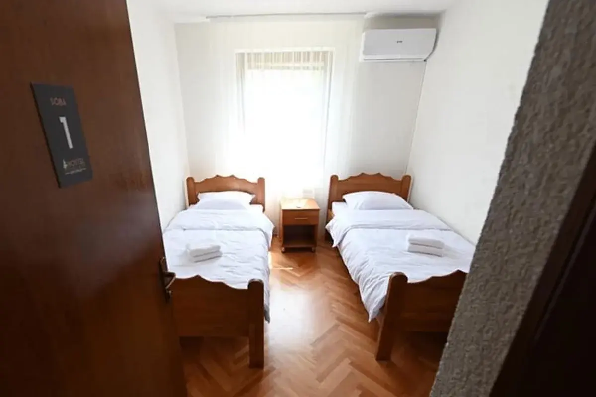 Hostel Drvorez