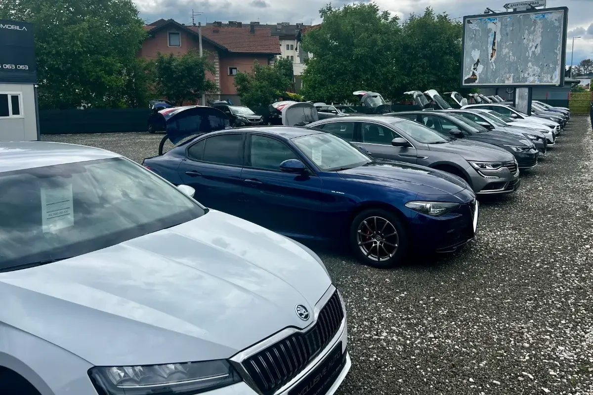 Exclusive Auto