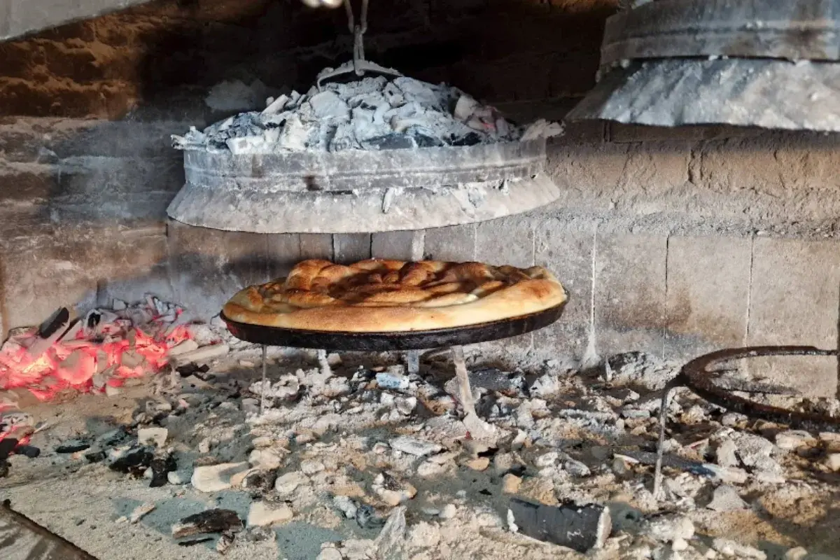 Pite pod sačem