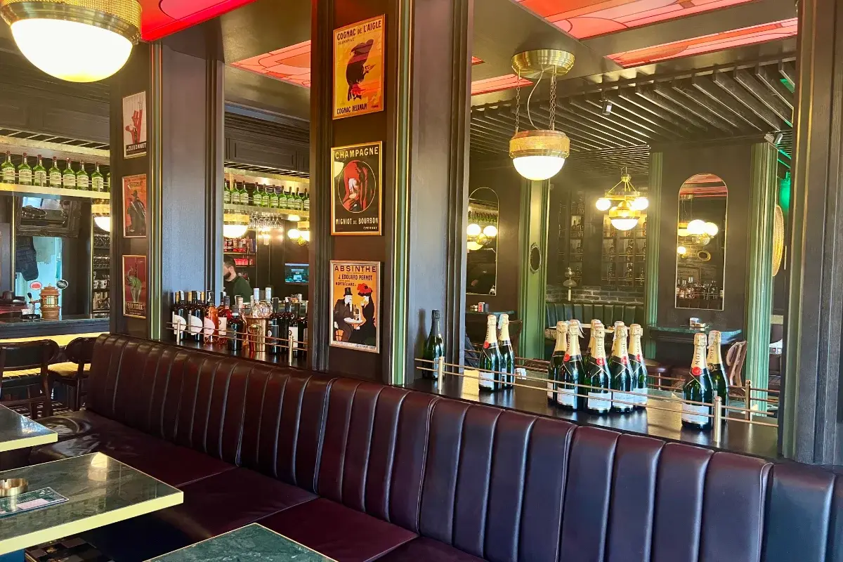Snack Bar - Mac Tire Pub