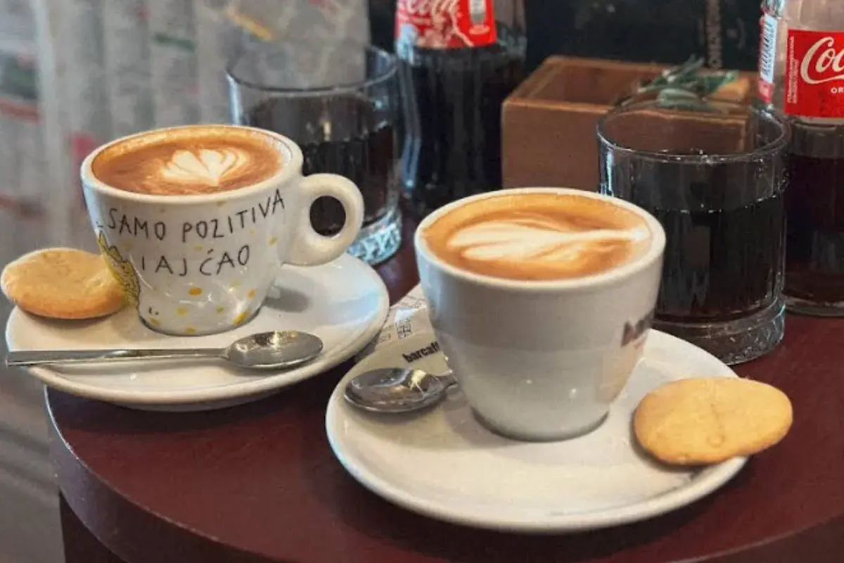 Medeno - Kafa i Kolač