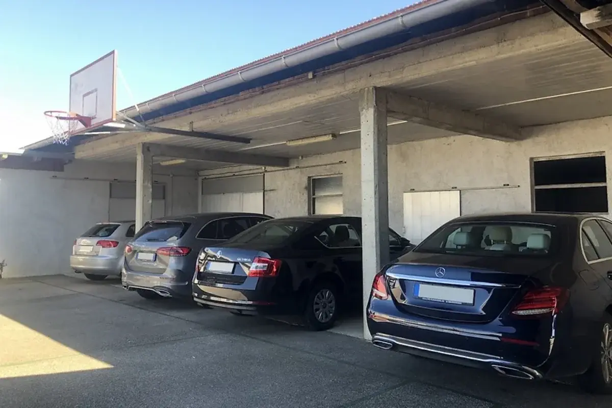 Parking & Garaža Aerodrom Banja Luka