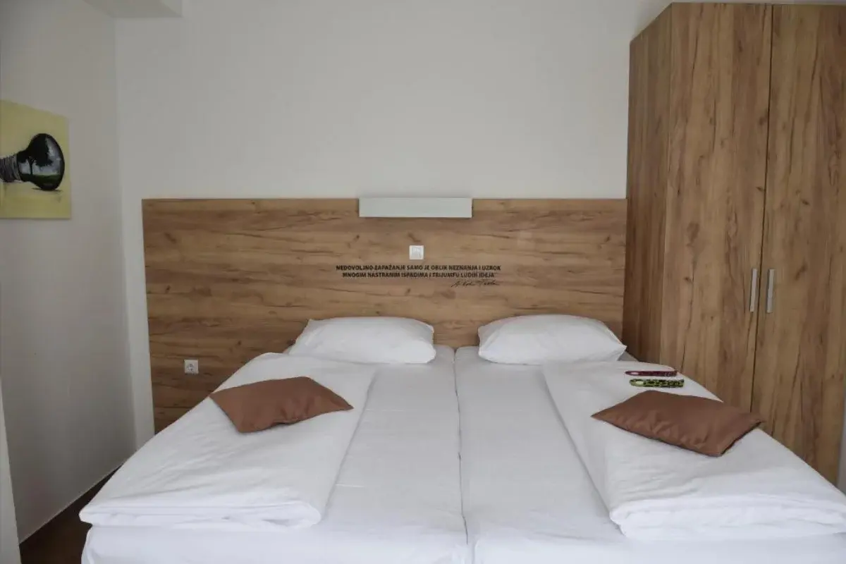 Hotel Tesla