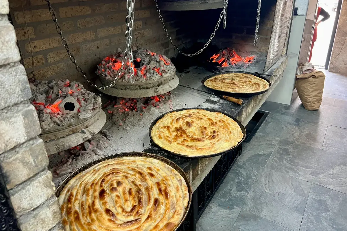 Pite ispod sača Seam