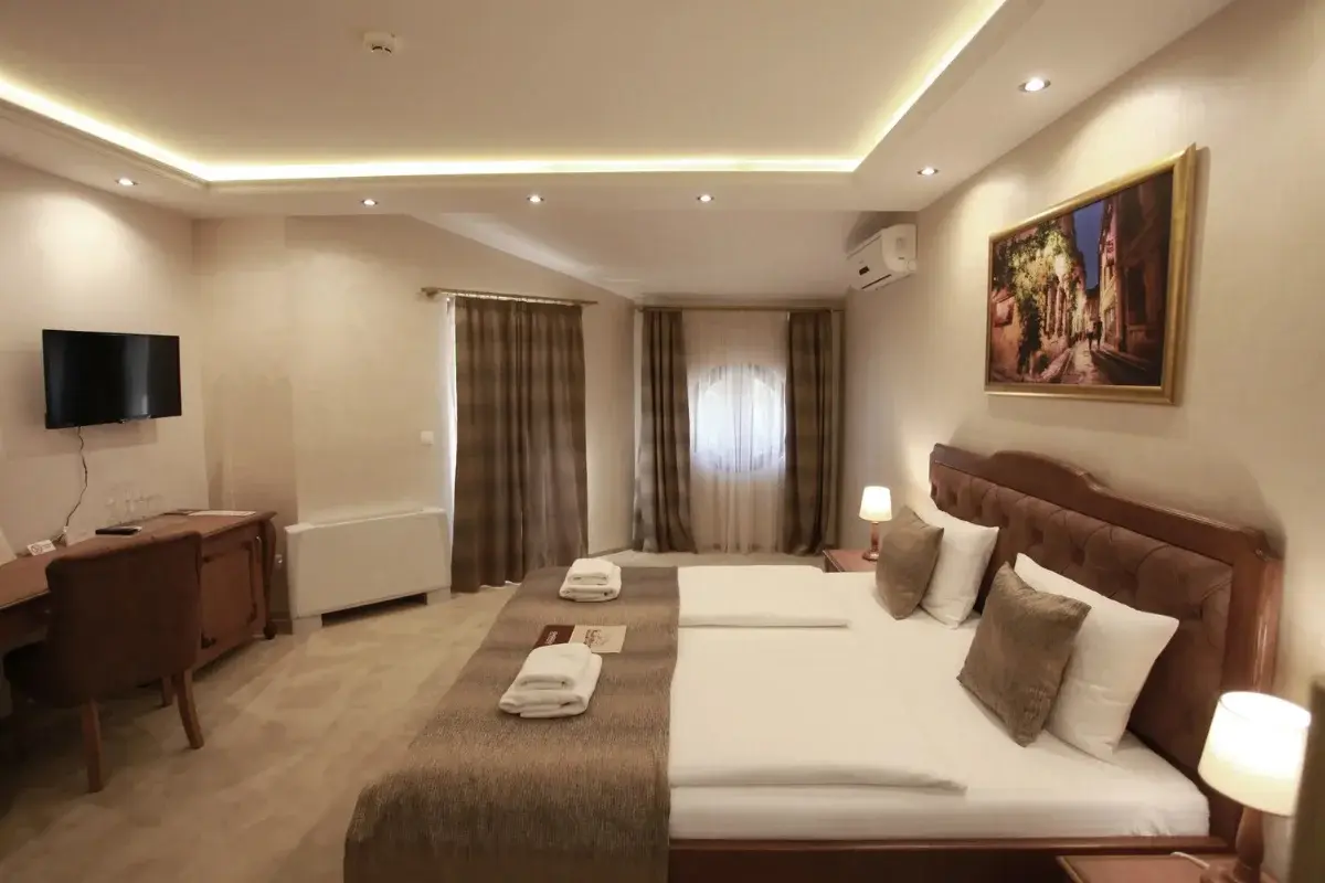 Provence Rooms