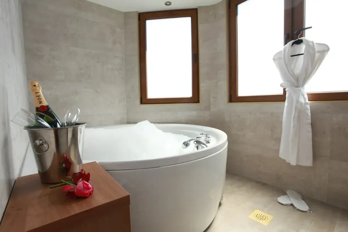 Provence Rooms