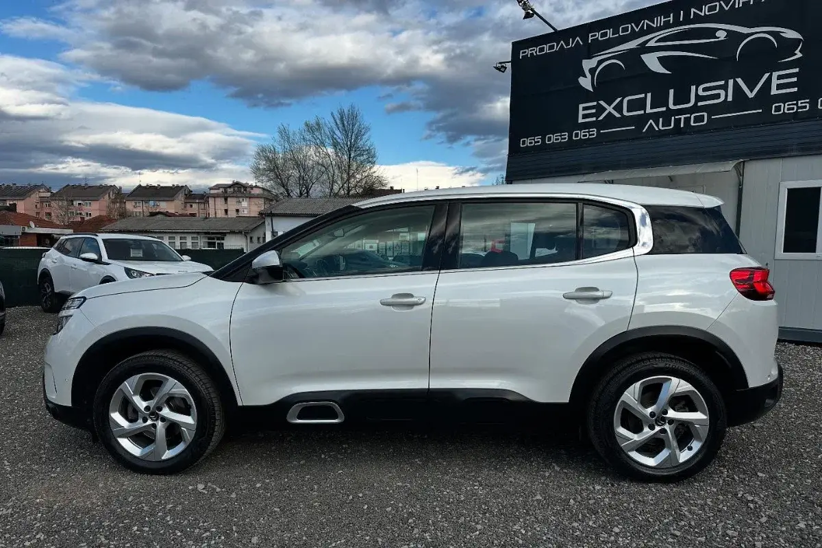 Exclusive Auto