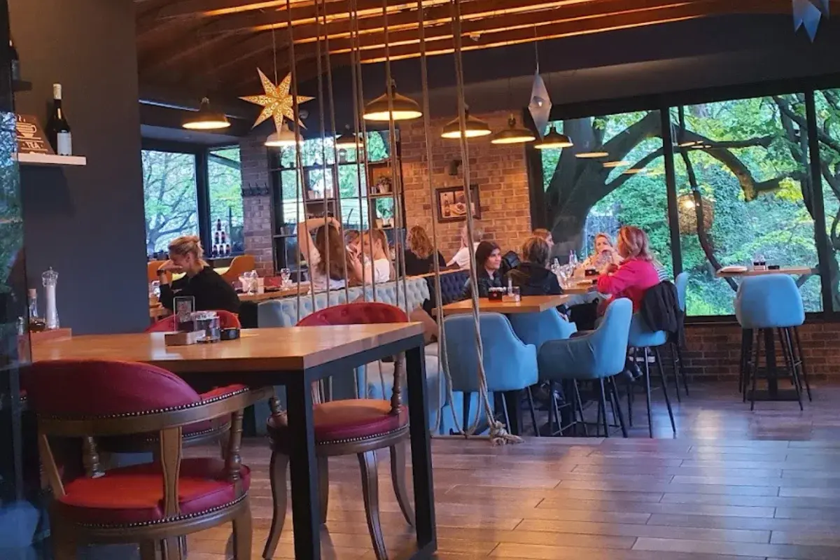 Plan B Restaurant & Caffe