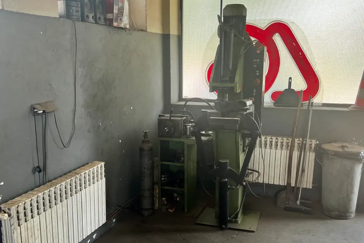 Auto Galant servis auspuha