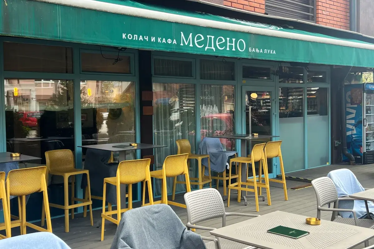 Medeno - Kafa i Kolač