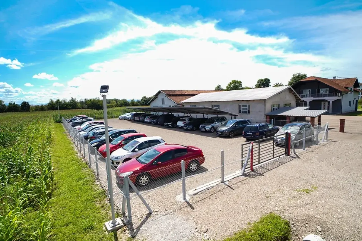 Parking & Garaža Aerodrom Banja Luka