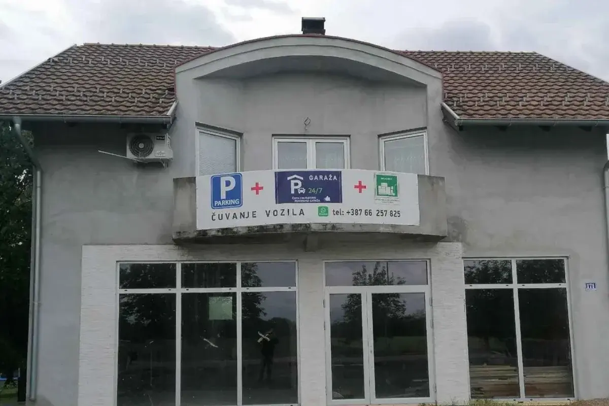 Parking Aerodrom