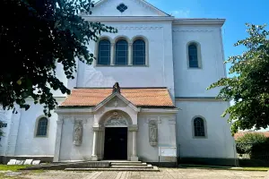Župna crkva Marija Zvijezda Trapisti